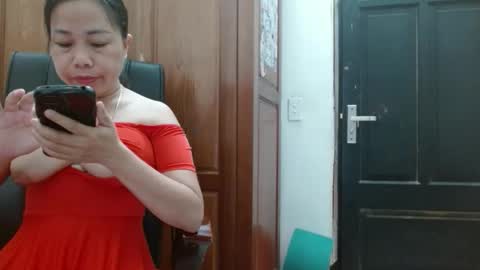 Snapshot of blowy079 chatting on October 23, 9:44 am blowy079 online show from October 23, 9:44 am