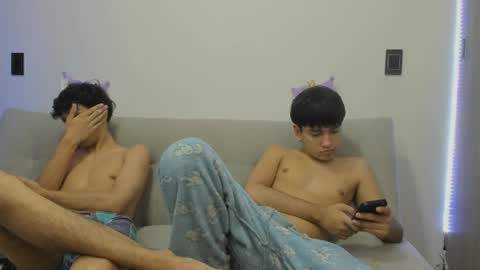 Blue online show from April 29, 7:35 am