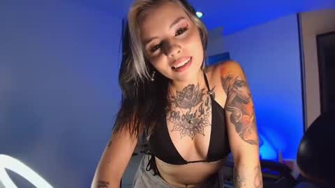 Alice bleu for friends  online show from October 14, 2:25 am