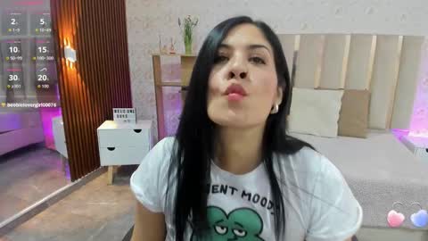 Snapshot of blue_tay1 chatting on September 27, 12:03 pm blue_tay1 online show from September 27, 12:03 pm