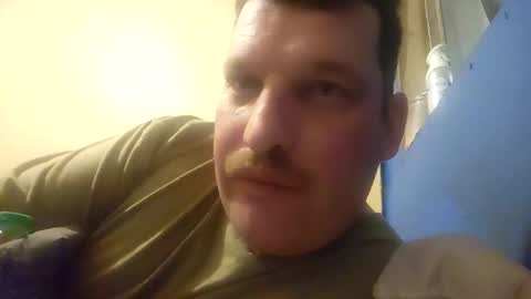 Snapshot of bluedemoneyes1986 chatting on January 13, 4:28 am bluedemoneyes1986 online show from January 13, 4:28 am