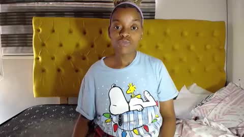 Snapshot of bluedi622952 chatting on February 26, 10:05 am Tee online show from February 26, 10:05 am