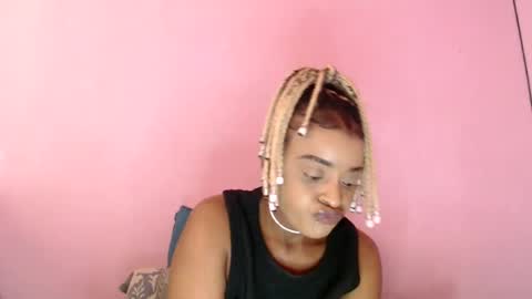 Snapshot of bluedi622952 chatting on October 13, 10:39 am Tee online show from October 13, 10:39 am