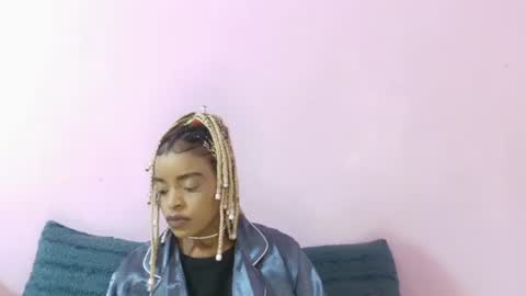 Snapshot of bluedi622952 chatting on September 21, 12:53 pm Tee online show from September 21, 12:53 pm