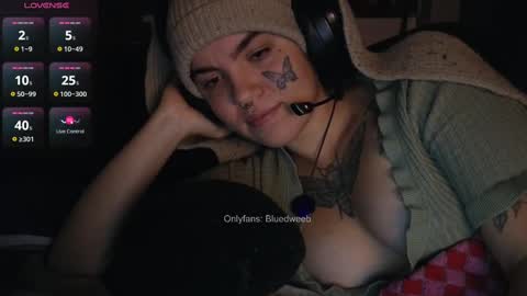 Blue online show from September 21, 5:22 am