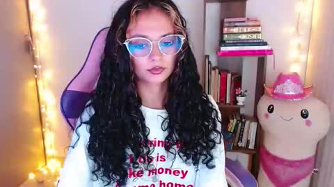 Im Abril .. Nice to meet you  thumb up me please its important  INDEPENDENT MODEL online show from November 10, 3:20 am