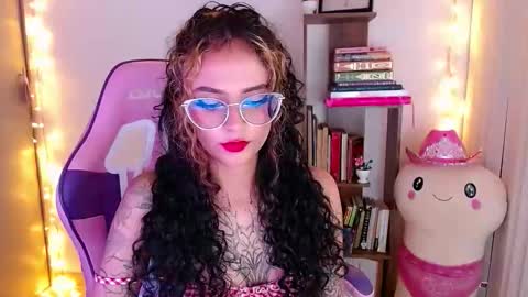 Im Abril .. Nice to meet you  thumb up me please its important  INDEPENDENT MODEL online show from November 11, 3:31 am