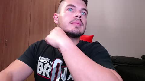 blueeyeboy0 online show from January 8, 12:38 am