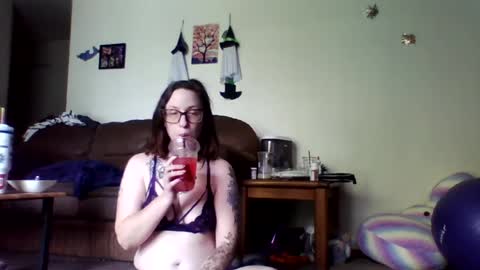 Blueeyedbeauty online show from July 2, 9:53 pm