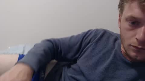 blue eyed twink online show from February 7, 5:32 am