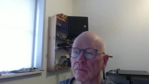 Snapshot of blueeyesn8 chatting on October 25, 9:41 am blueeyesn8 online show from October 25, 9:41 am