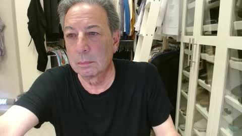 blueisles online show from February 3, 1:52 am