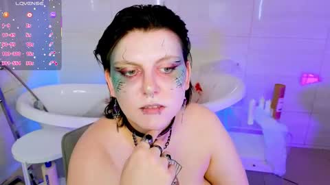 Hi my name is Lunaray online show from October 25, 10:36 am