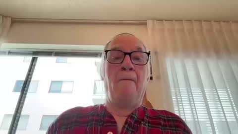 Blueyedudeseattle online show from October 12, 4:43 pm