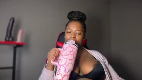       online show from June 18, 9:31 pm