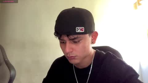 Snapshot of bob_pettersonn chatting on December 8, 6:39 pm Bob  INDEPENDENT MODEL online show from December 8, 6:39 pm