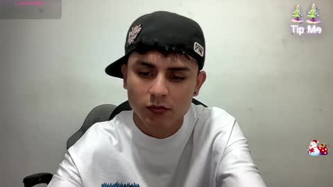 Snapshot of bob_pettersonn chatting on December 3, 11:18 pm Bob  INDEPENDENT MODEL online show from December 3, 11:18 pm