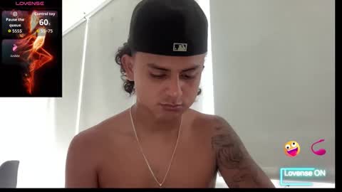 Snapshot of bob_pettersonn chatting on October 22, 1:13 pm Bob  INDEPENDENT MODEL online show from October 22, 1:13 pm