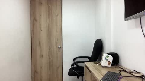 Snapshot of bob_pettersonn chatting on September 16, 2:13 am Bob  INDEPENDENT MODEL online show from September 16, 2:13 am