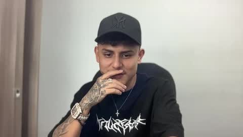 Snapshot of bob_pettersonn chatting on February 23, 3:24 am Bob  INDEPENDENT MODEL online show from February 23, 3:24 am