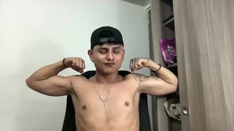 Snapshot of bob_pettersonn chatting on February 28, 9:25 am Bob  INDEPENDENT MODEL online show from February 28, 9:25 am