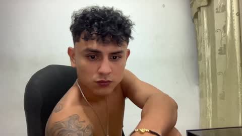 Snapshot of bob_pettersonn chatting on December 24, 1:49 am Bob  INDEPENDENT MODEL online show from December 24, 1:49 am