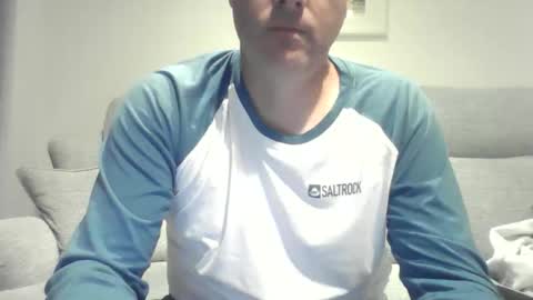 Snapshot of bobby_113 chatting on September 15, 12:23 am bobby_113 online show from September 15, 12:23 am