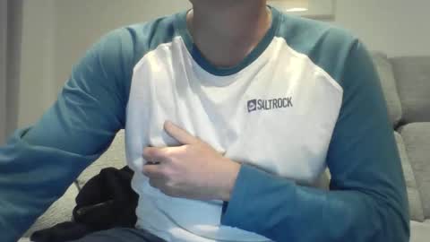 Snapshot of bobby_113 chatting on October 21, 9:58 am bobby_113 online show from October 21, 9:58 am