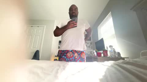 Luv bug  online show from November 6, 5:05 pm