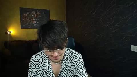 BodhiHayes online show from March 8, 5:33 am