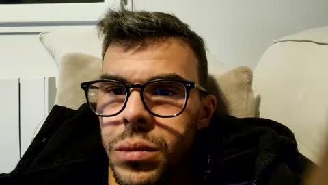 bomale89 online show from December 5, 9:00 pm