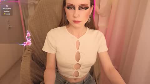 Karen online show from November 3, 7:59 pm