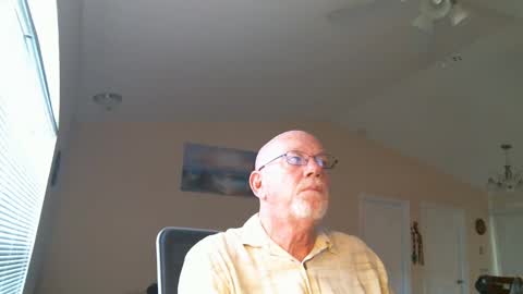 Snapshot of bone2play chatting on March 5, 10:43 pm FRECKLES online show from March 5, 10:43 pm