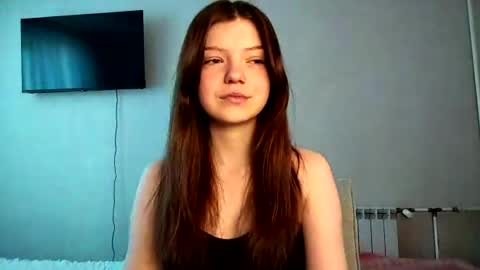 Helga online show from May 2, 3:18 pm