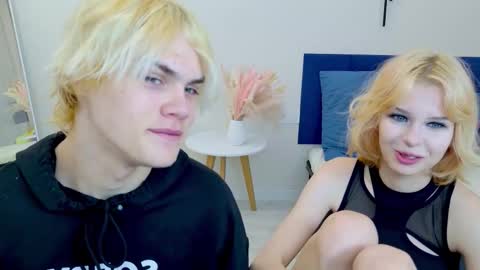 Snapshot of bonnie_and_c1yde chatting on September 22, 5:06 pm Jessy Mark online show from September 22, 5:06 pm