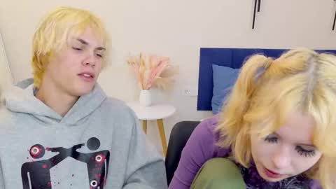 Snapshot of bonnie_and_c1yde chatting on October 1, 5:12 pm Jessy Mark online show from October 1, 5:12 pm