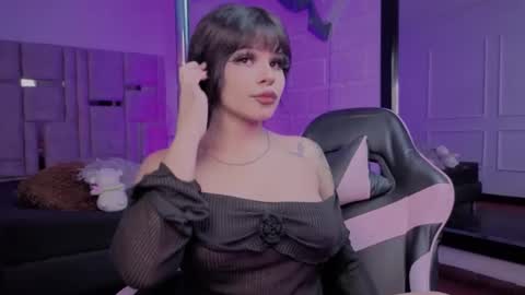 Bonnie Anderson  online show from February 22, 10:01 pm