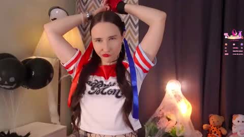 Emma online show from November 1, 1:28 am