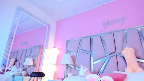 Bonnie  online show from January 29, 1:28 pm