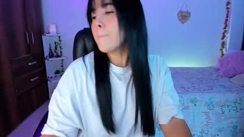 sofia  online show from February 2, 12:41 am