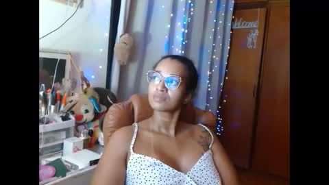 Queen Bon Vivantt online show from February 24, 1:24 am