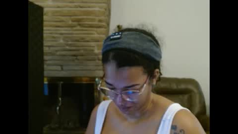 Queen Bon Vivantt online show from October 6, 12:12 pm