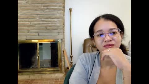 Queen Bon Vivantt online show from October 21, 1:27 pm