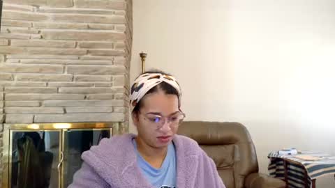 Queen Bon Vivantt online show from January 15, 7:00 pm