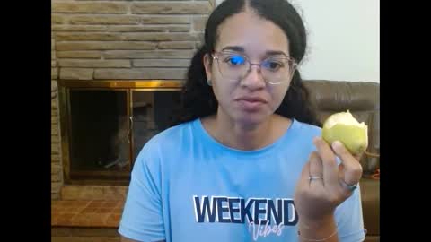 Queen Bon Vivantt online show from September 16, 1:13 pm