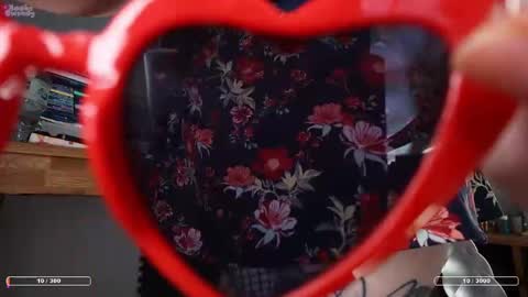Gwendydy online show from May 6, 1:28 pm