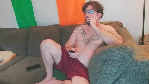 boredandirish21 online show from November 23, 6:17 pm