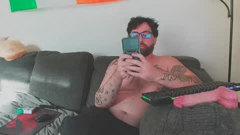 boredandirish21 online show from September 29, 8:19 pm