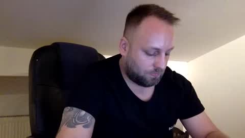 hugo online show from April 18, 1:51 am