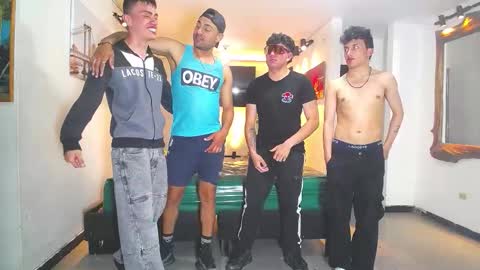 THOMAS AND DAMIAND online show from December 20, 7:10 pm